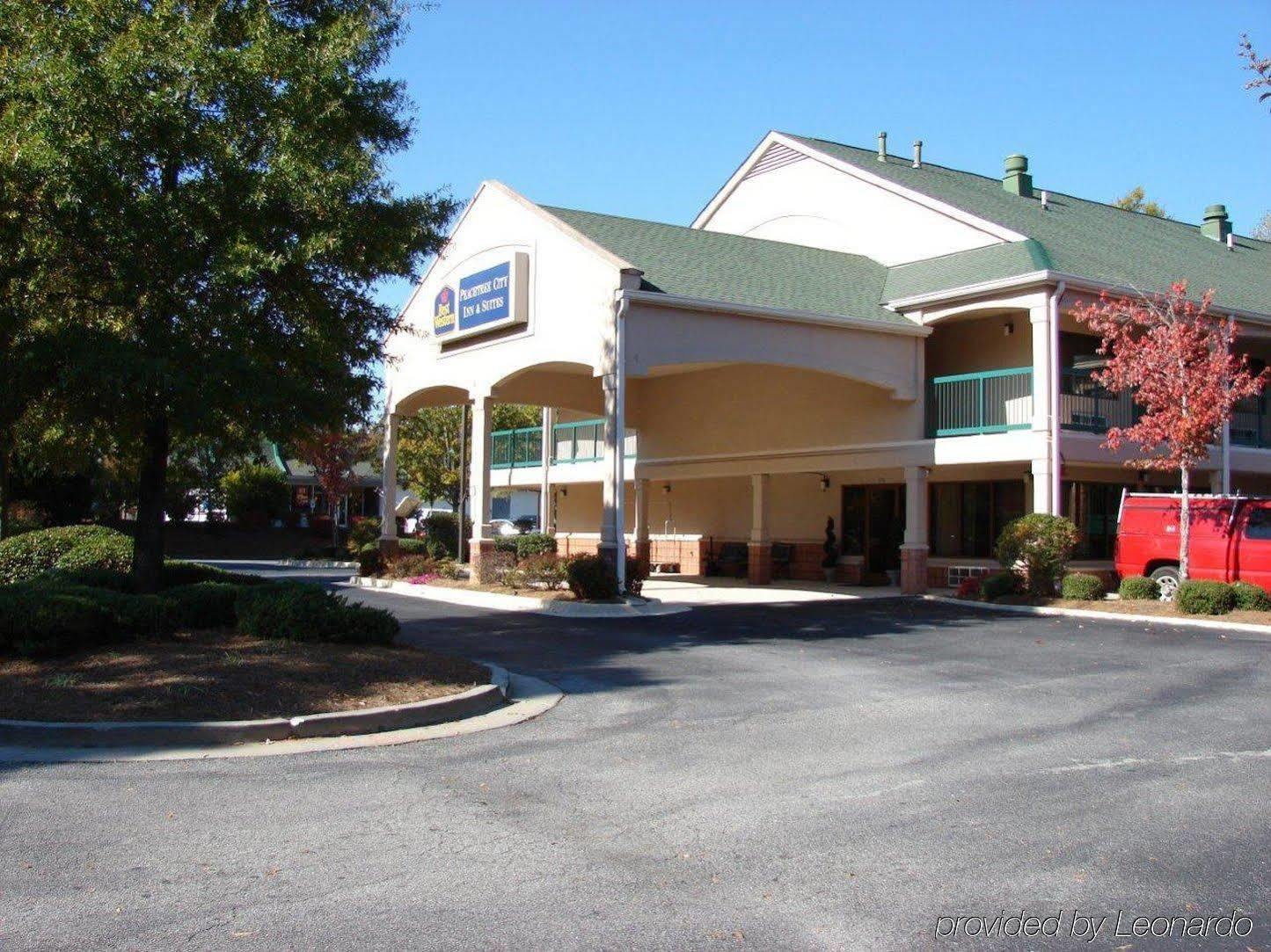 Days Inn & Suites By Wyndham Peachtree City Exterior photo